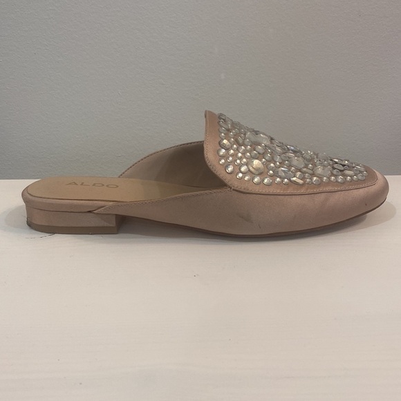 🔥5/$20🔥 Aldo Pink Satin Mules with Gems - Picture 5 of 16